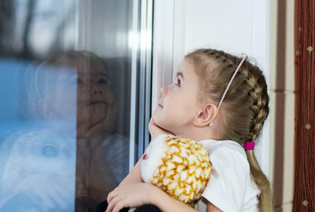 family photos raise children’s confidence