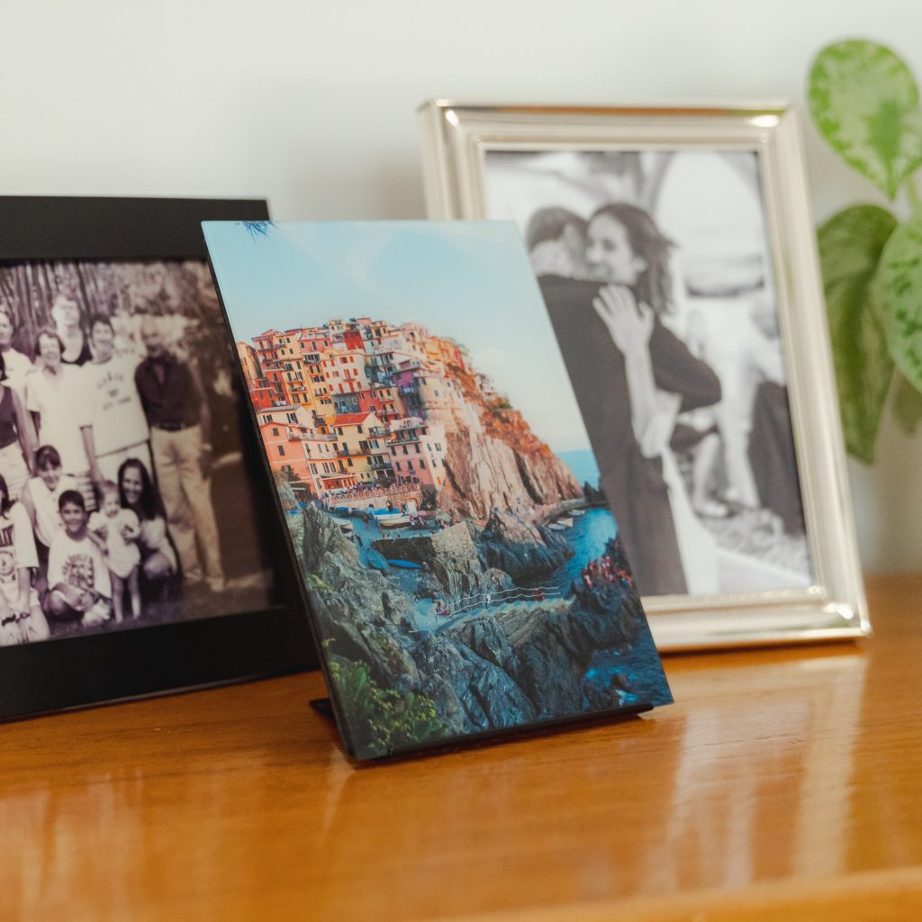 Acrylic Versus Glass: Should You Use Glass or Acrylic for Picture Frames?