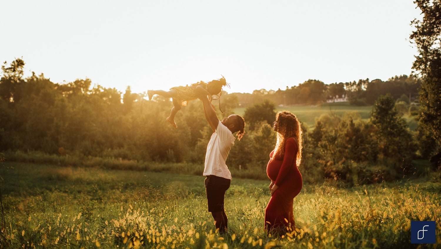 spring maternity photoshoot ideas